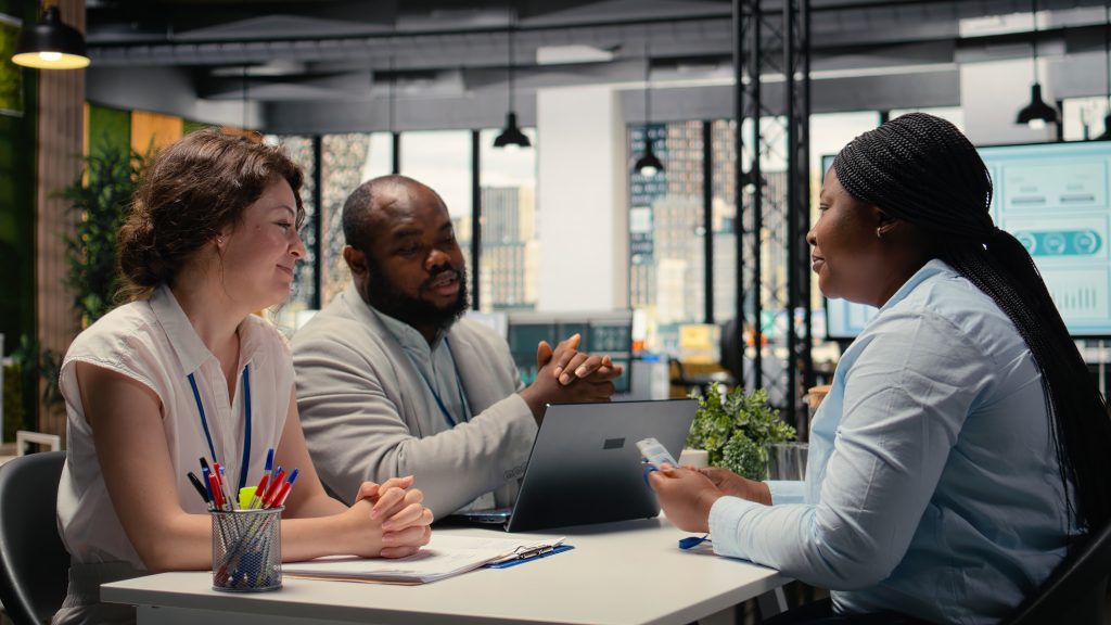 Building a Positive Workplace Culture Through Effective HR Strategies